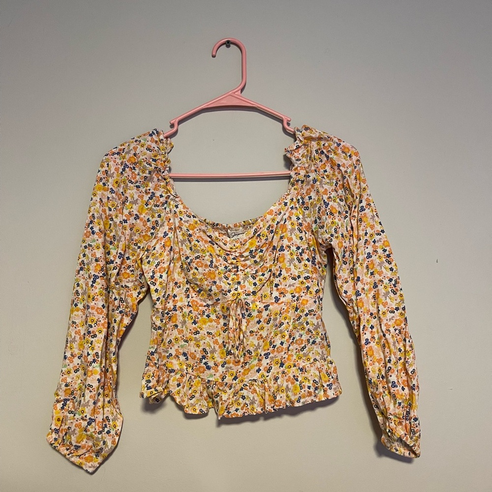 Floral cropped 3/4 sleeve blouse